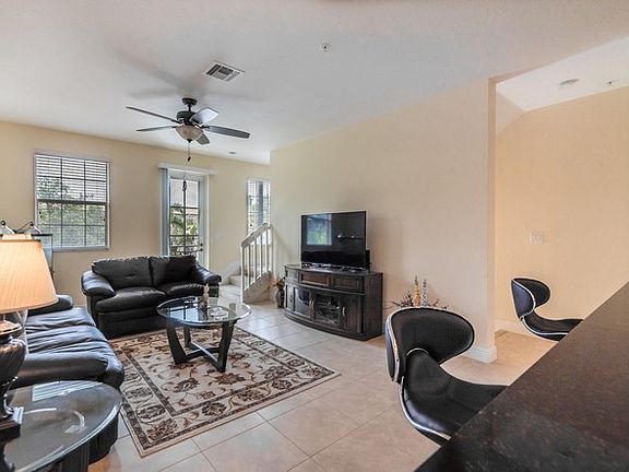 946 SW 147 Avenue, Pembroke Pines, FL 33027