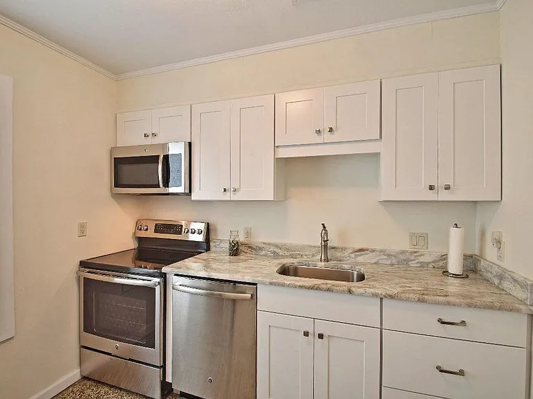 907 Ocean Pl — Photo 7