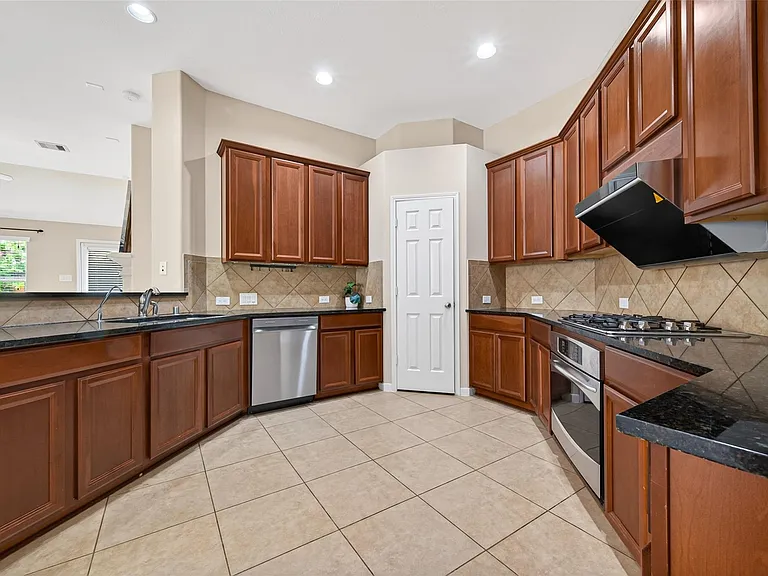 24431 Ranchwood Springs Ln — Photo 15