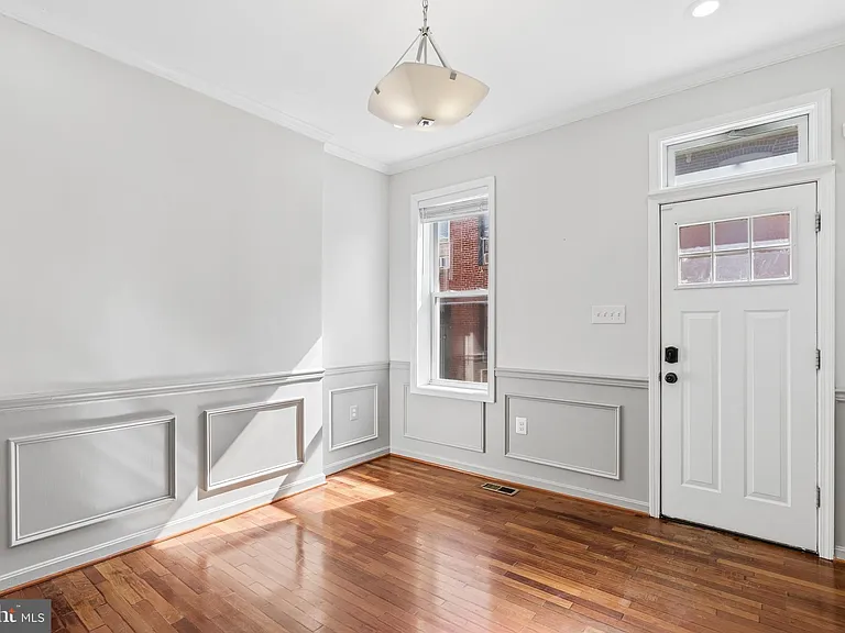 214 N Madeira St — Photo 8