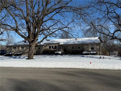 806 Lexington Rd, Pleasant Hill, MO, 64080