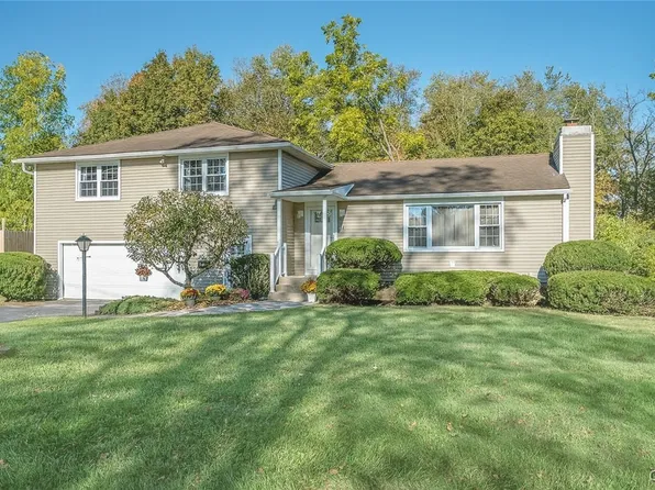14 Olena Dr, Whitesboro, NY 13492