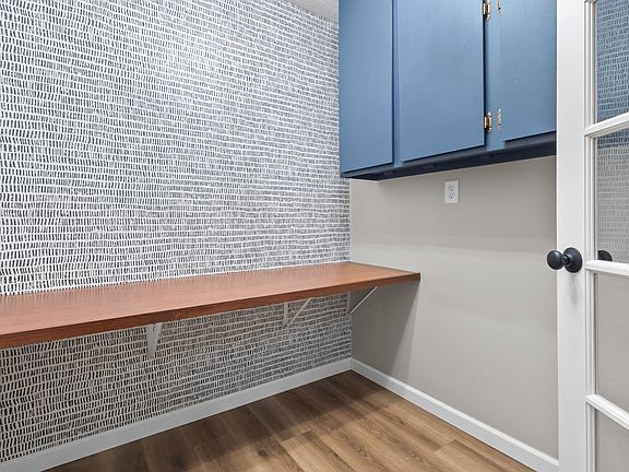 4th image of 6075 Lincoln Dr APT 110