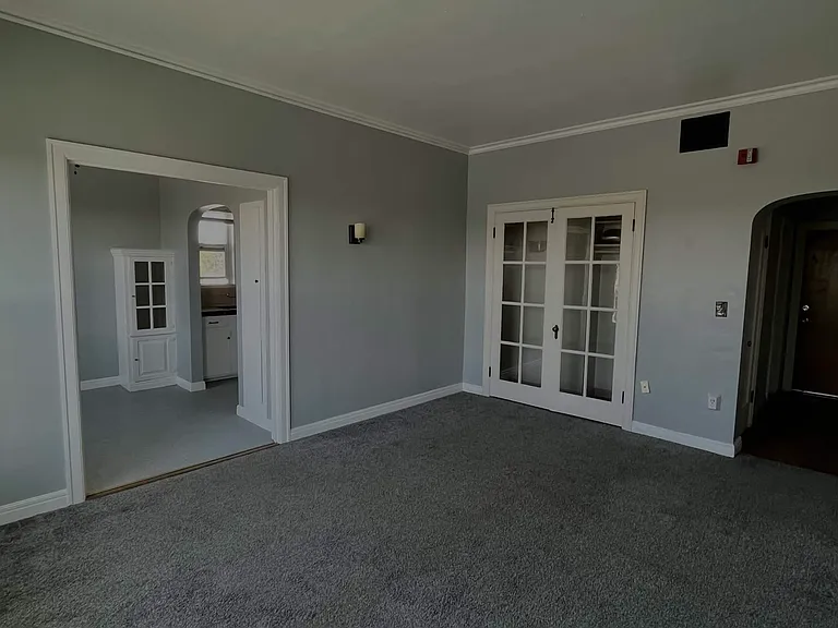 Eden Square Apartments — Photo 16