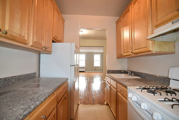 Rented by Zuz Realty | media 4