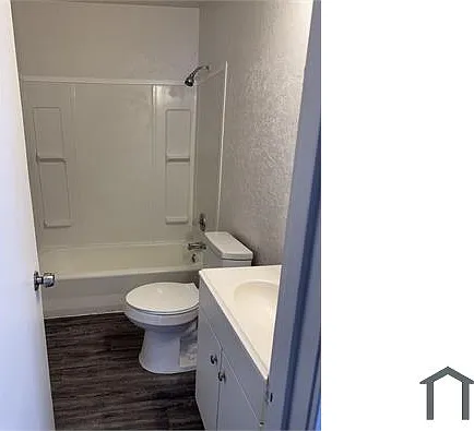 1005 N Highland St — Photo 2