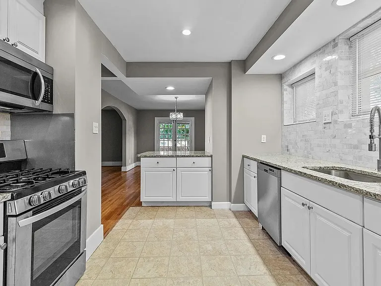 830 Purdue Ave — Photo 13