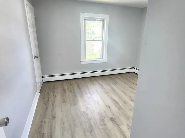 103 Penn St #105.5 — Photo 12