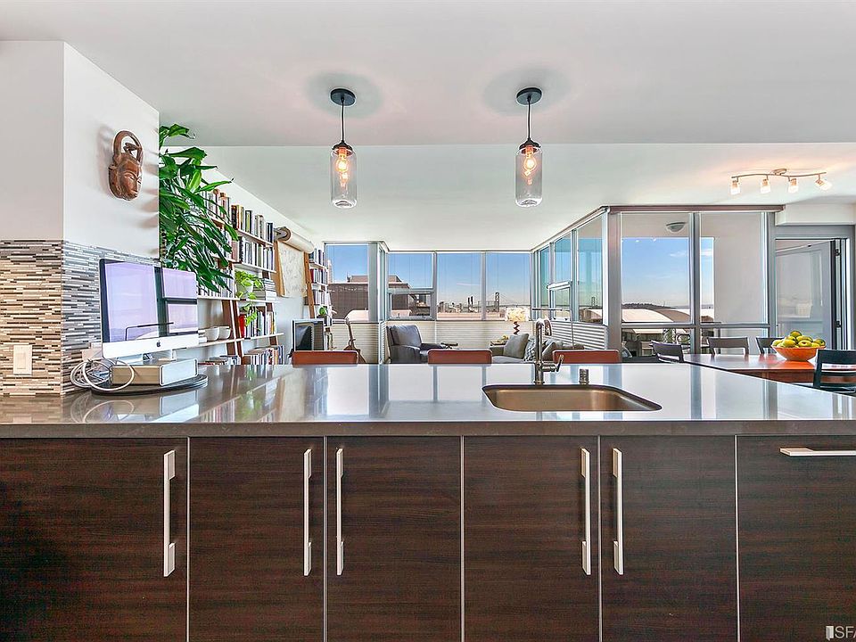 1st image of 420 Mission Bay Blvd N Unit 807