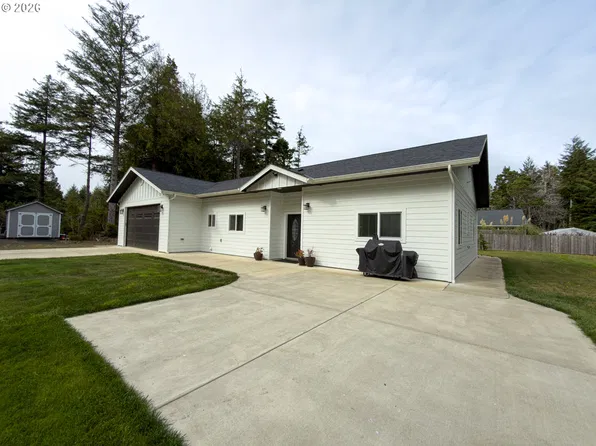 88057 Park Ln, Bandon, OR 97411