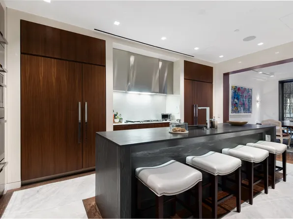 155 East 79th Street image 4 of 18