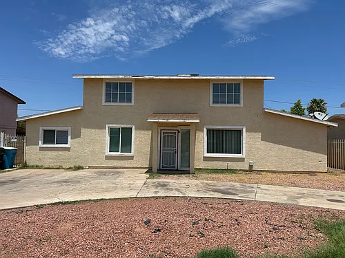 6 bed, 3.0 bath, 2269 sqft, $2,495 Photo 1 6 bed, 3.0 bath, 2269 sqft, $2,495 Photo 1