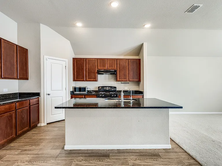 6020 Halton Dr — Photo 9