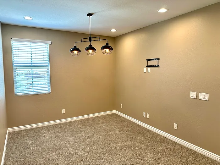 2930 E Sunland Ave — Photo 15