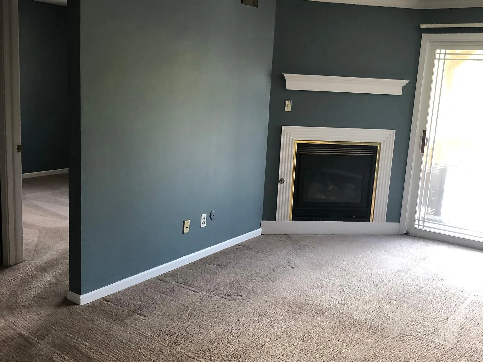 2 bed, 908 sqft, $1,650 — Photo 2