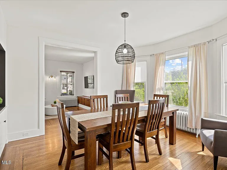 162 Lake Ave — Photo 10