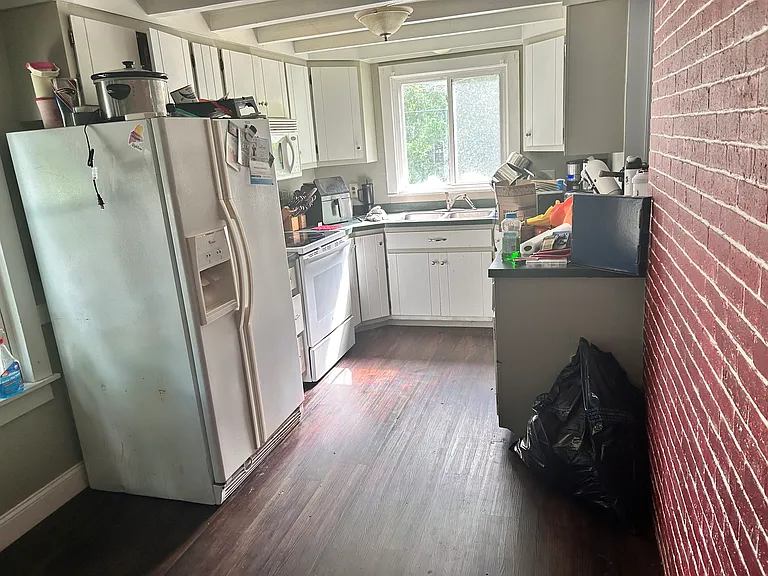 19 Frost Hill Ave #A — Photo 4