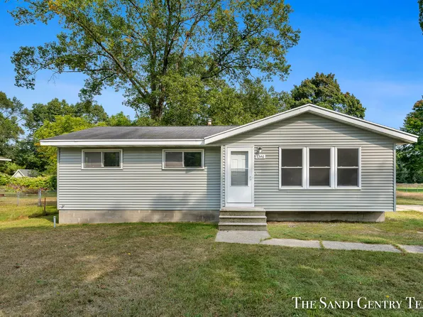 1346 Horton Rd, Muskegon, MI 49445