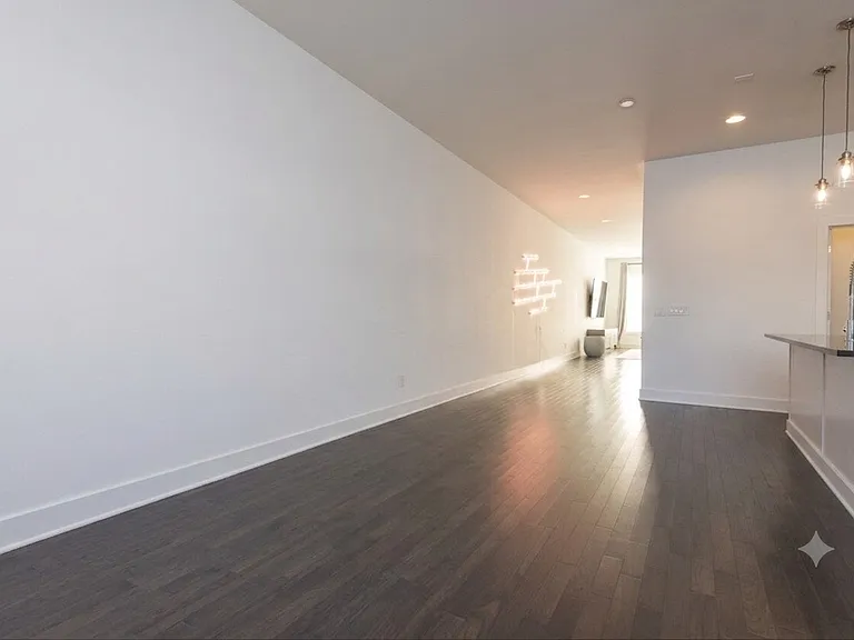 420B 37th Ave N — Photo 14