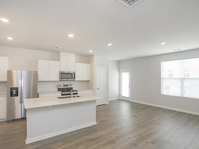 250 Hazel Ln — Photo 7