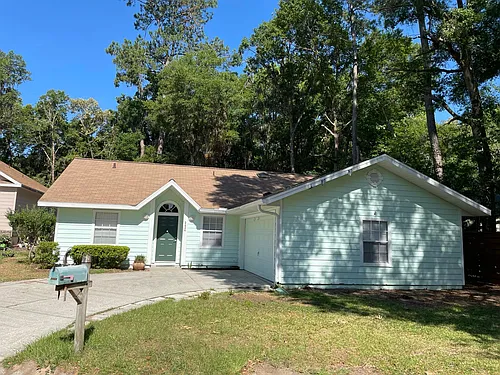 2424 NW 69th Ter Photo 1