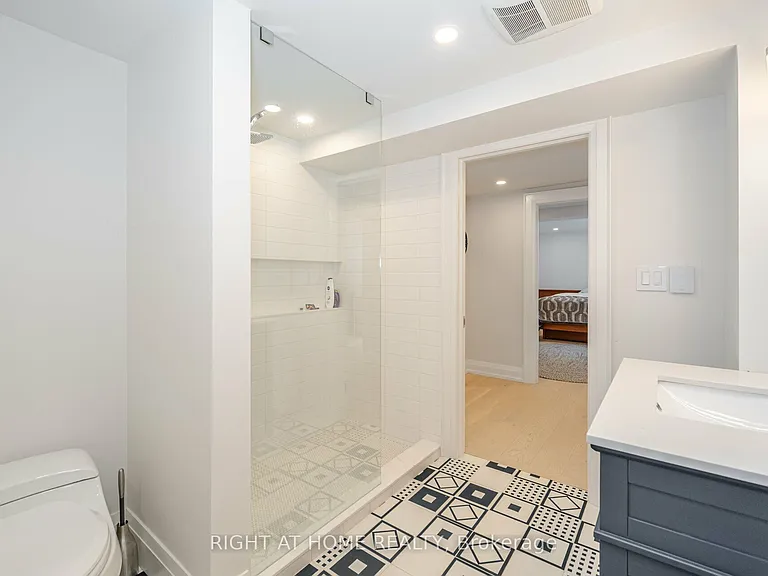 19 Talgarth Rd — Photo 34