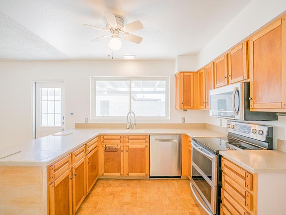 4th image of 2746 W Charleston Ave