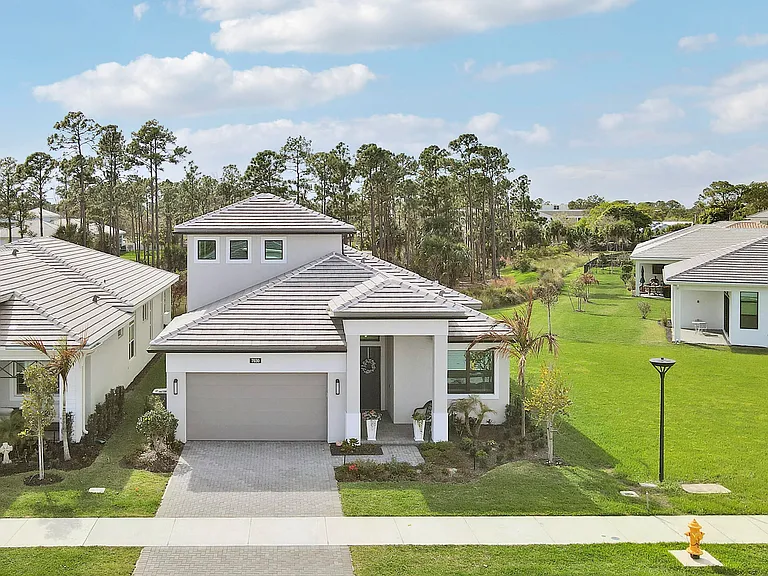 7030 SE Haven Ln — Photo 1