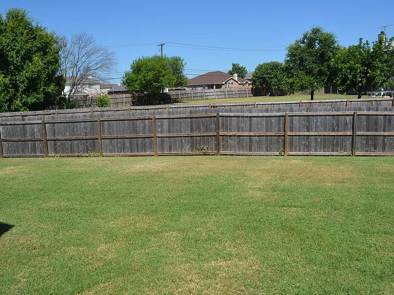 2521 Creek Dr — Photo 23