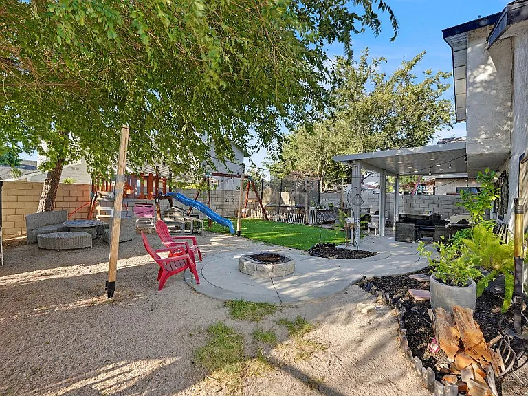 4703 Karling Pl — Photo 32