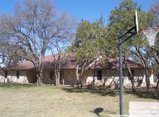 102 Dillard Ln, Bergheim, TX 78004