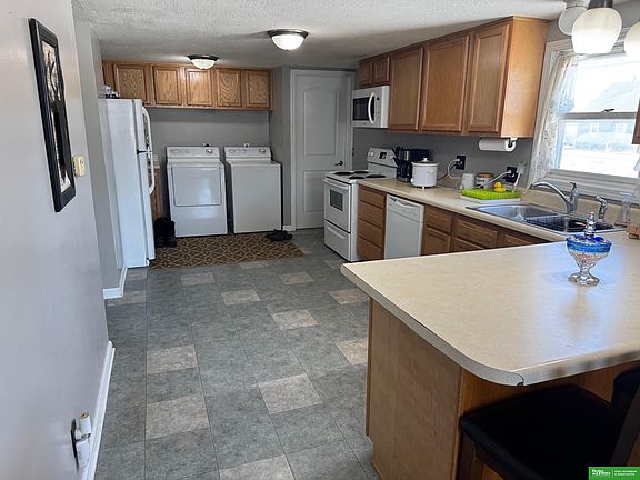 3rd image of 1204 Q St