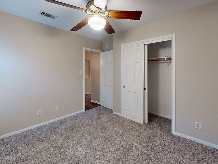 1021 Westend Dr — Photo 13