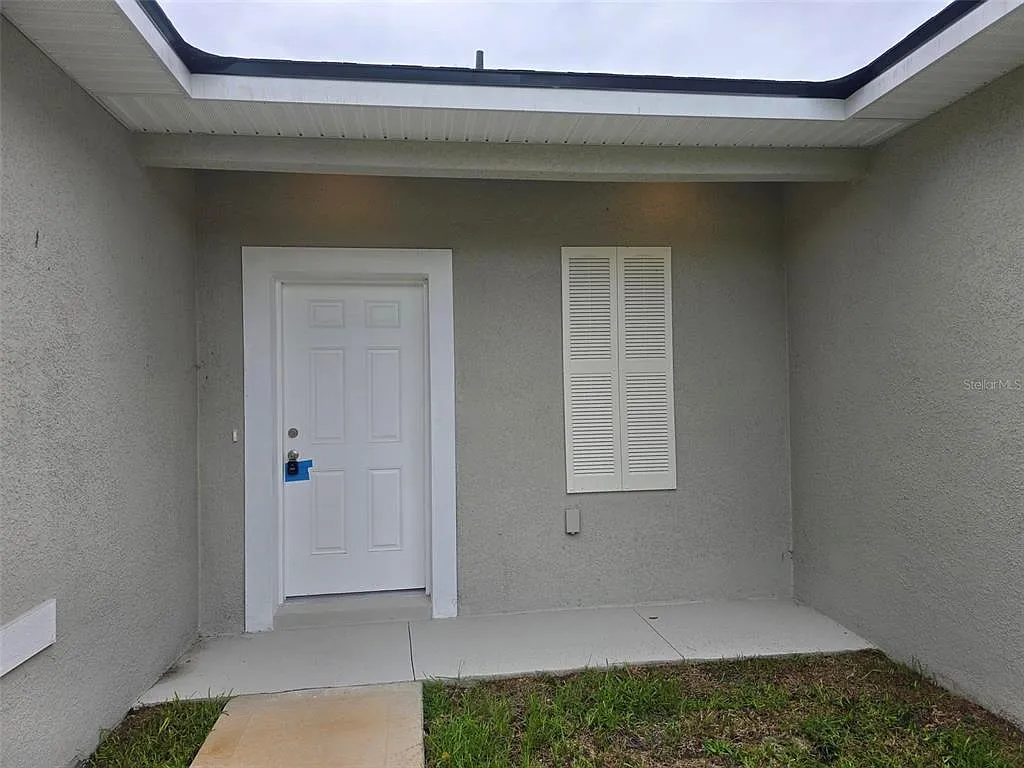 4 bed, 2.0 bath, $1,950 — Photo 2