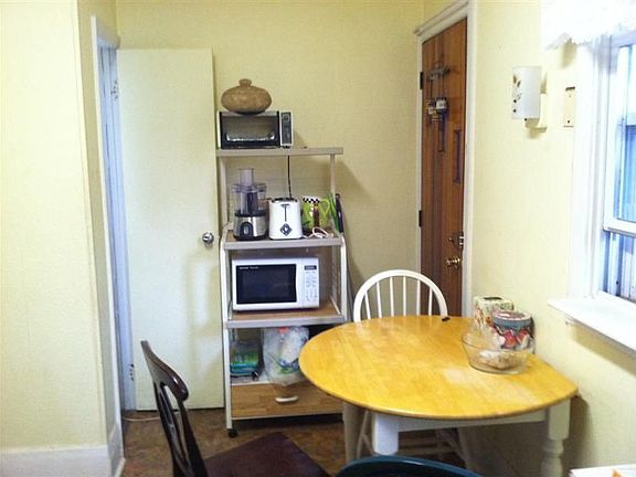 3rd image of 8513 121st St