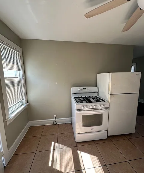 310 W Scott St #A — Photo 20