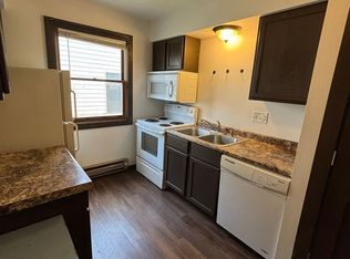 1122 7th St S APT 1, La Crosse, WI 54601