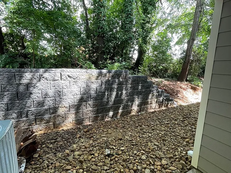 625 E 3rd St #11 — Photo 32