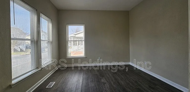 820 Maltby Cres — Photo 6
