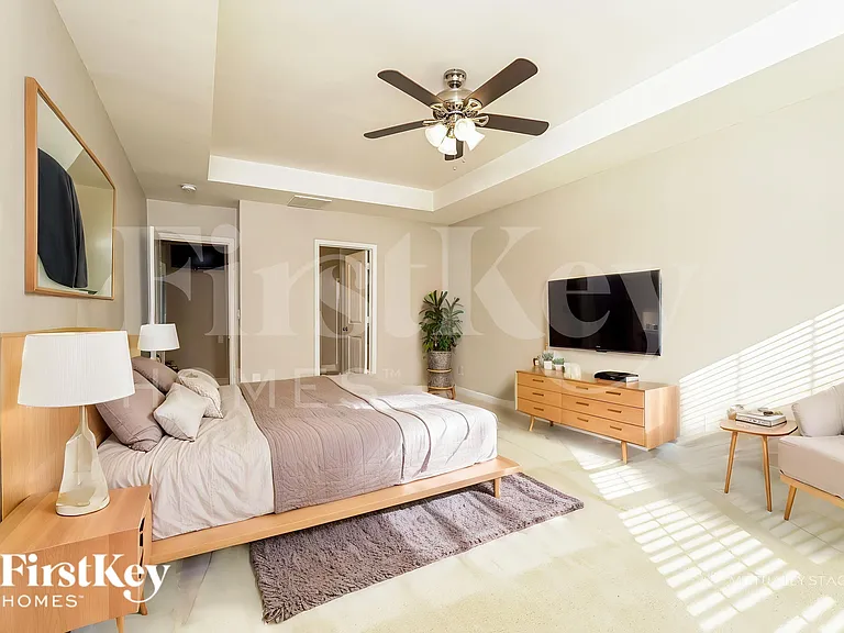 1643 Ashmead Ln — Photo 10