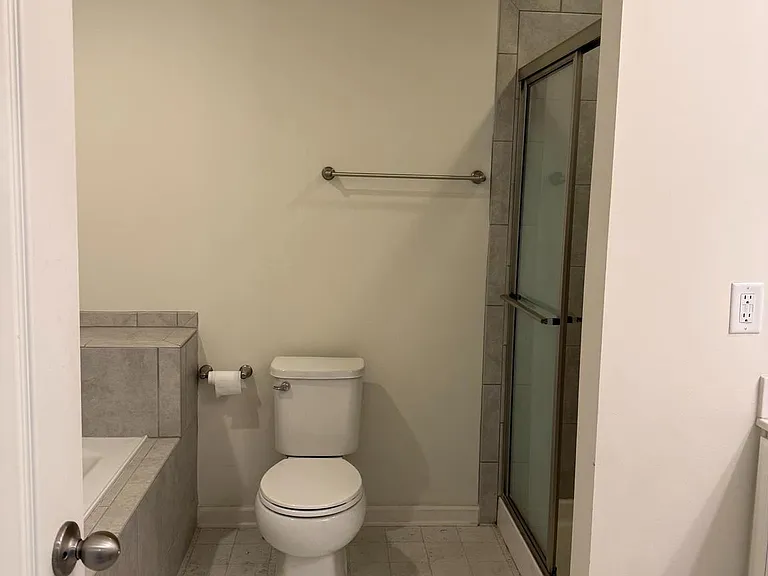 130 Metcalf Ter — Photo 16