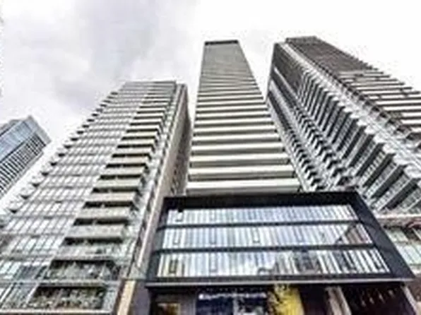 28 Wellesley St E #809, Toronto, ON M4Y 0C4