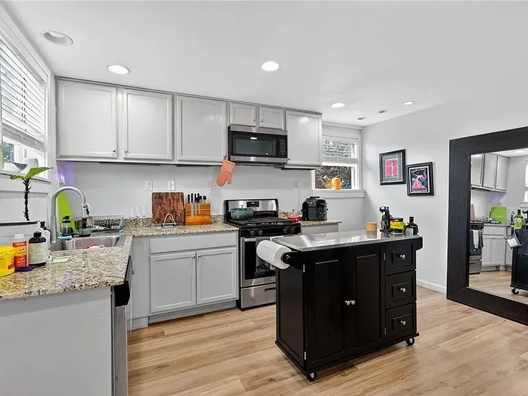 5412 York St #B — Photo 5
