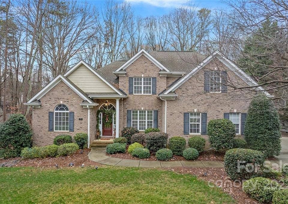1st image of 105 Barksdale Ln