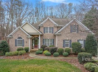 105 Barksdale Ln, Mooresville, NC 28117