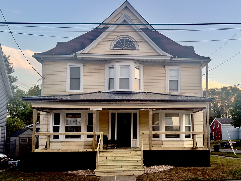 1st image of 231 Pleasant St APT 4