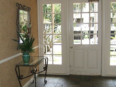 2nd image of 855 Moraga Dr APT 10