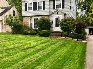 5272 Spencer Rd, Lyndhurst, OH 44124