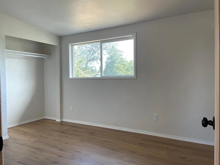 PRIMARY BEDRM HAS 2 CLOSETS AND ENSUITE BATHROOM