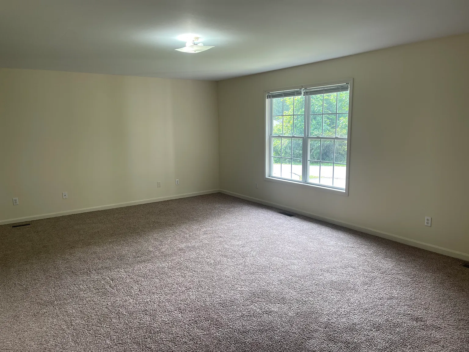 452 Bryce Dr — Photo 4